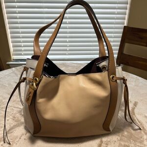 COACH Tan and Cream Leather Shoulder Bag